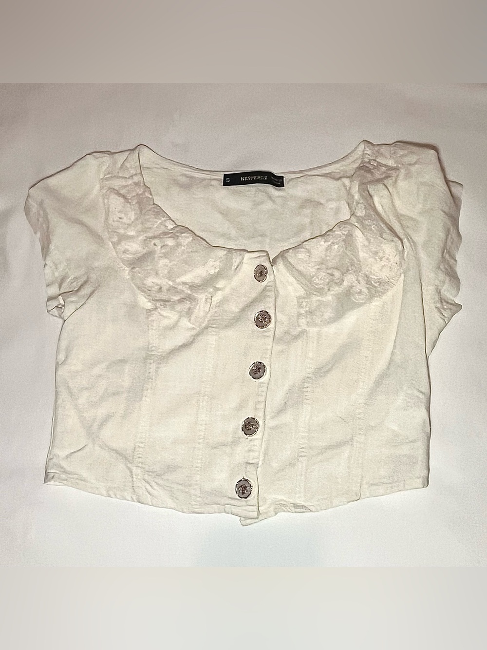 Off White Ruffle Collar Button-Up Cropped Blouse